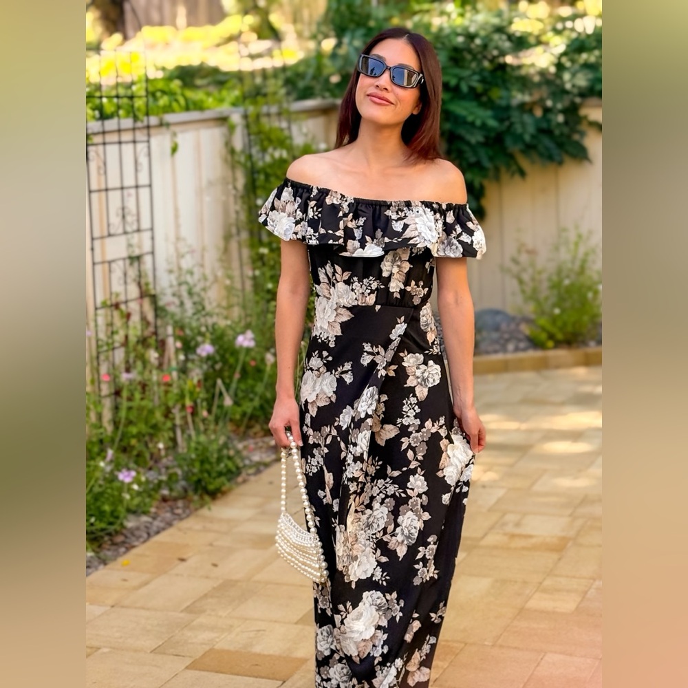 🎉HP🎉 Off The Shoulder Slit Floral Maxi Dress - Picture 13 of 16